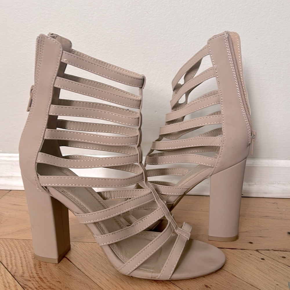 Size 7 Streetwear Society chunk heels